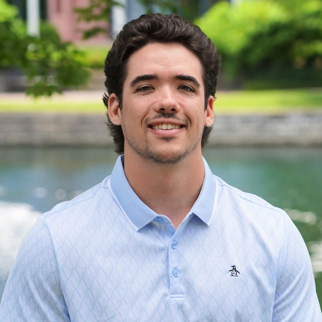 Gavin square close up 1080 x 1080-elementor-io-optimized-elementor-io-optimized